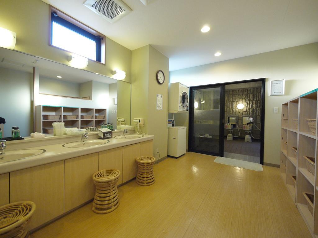 Hotel Route-Inn Yonezawa Ekihigashi Ngoại thất bức ảnh