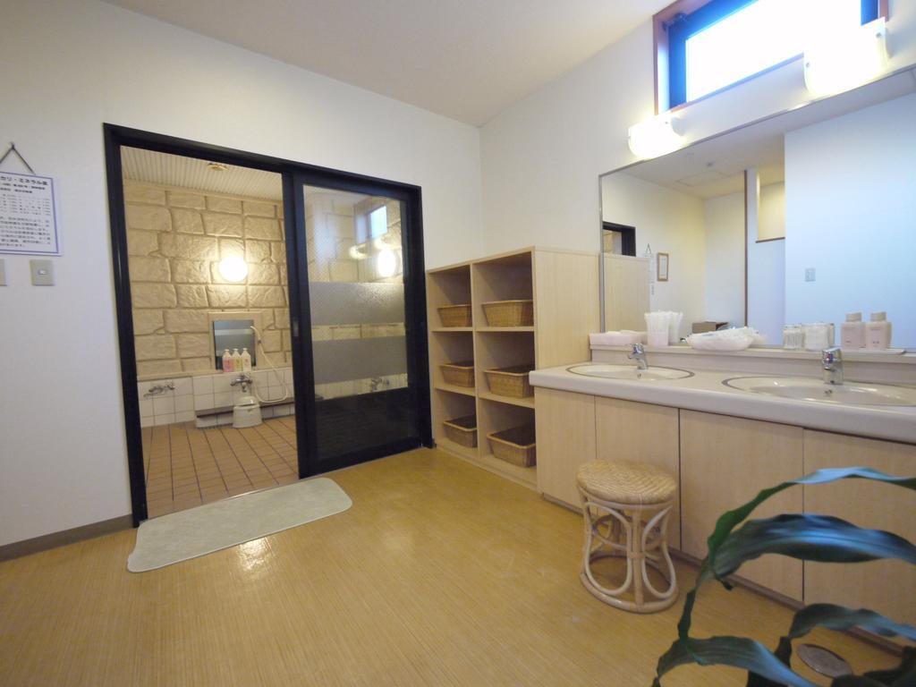 Hotel Route-Inn Yonezawa Ekihigashi Ngoại thất bức ảnh